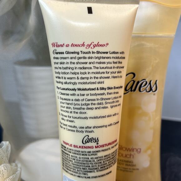 Caress GLOWING TOUCH Silkening Body Wash, In Shower Lotion, Beauty Bar & Puff - Picture 3 of 13